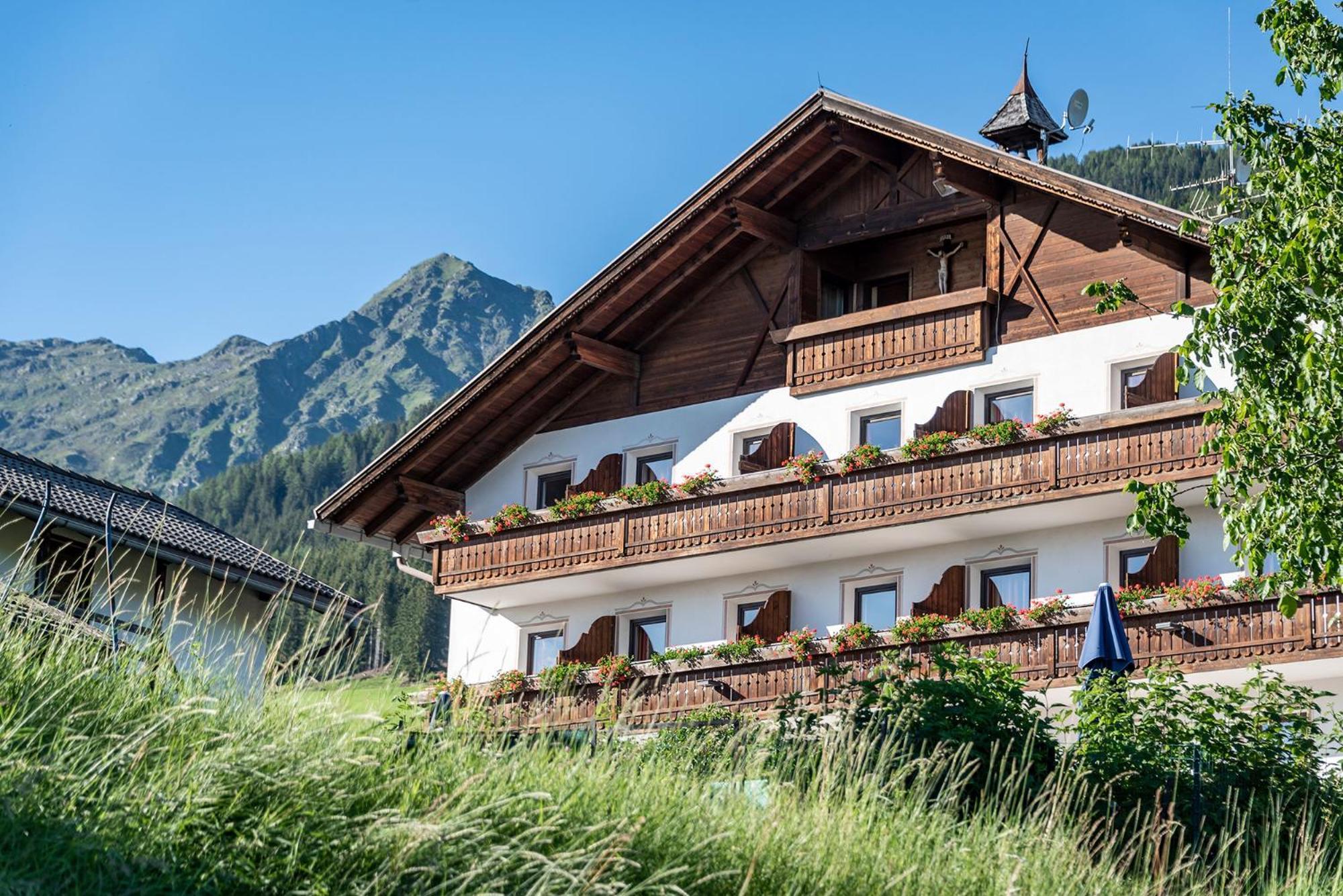 Hotel Wiedenhofer Terenten Exterior foto